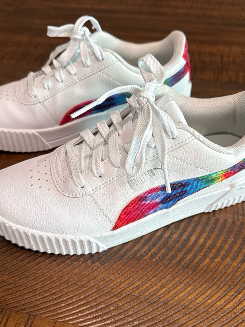 Puma White Low-Top Sneakers with Multicolor Formstrip